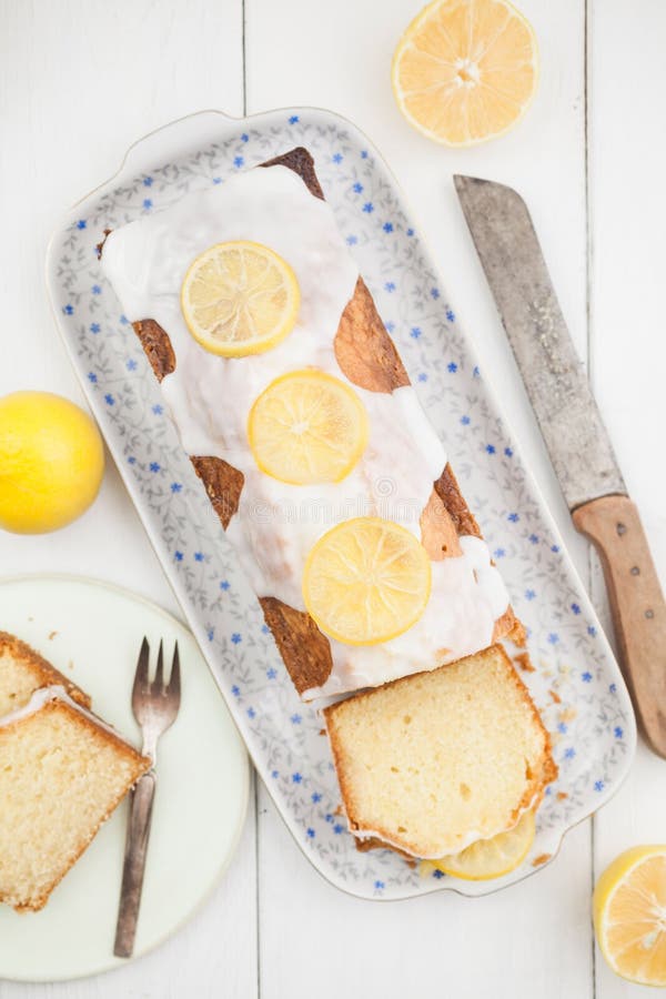 Lemon pound cake