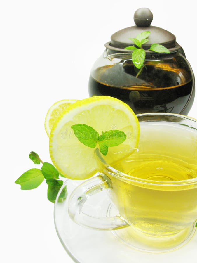 Lemon tea with fresh mint