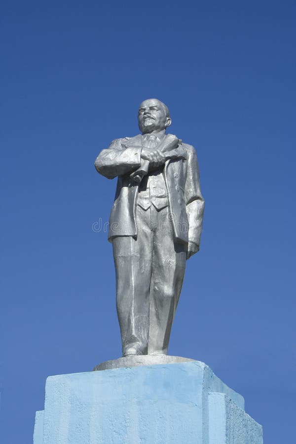 Lenin stone monument