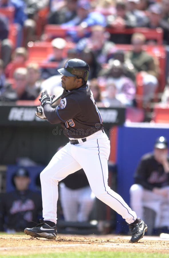 New York Mets pinch-hitter Lenny Harris. Image taken from color slide.