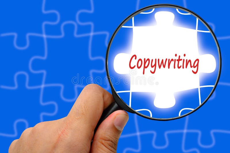 Lente de aumento e enigmas da palavra de Copywriting imagem de stock