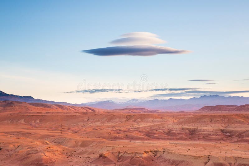 Lenticular cloud