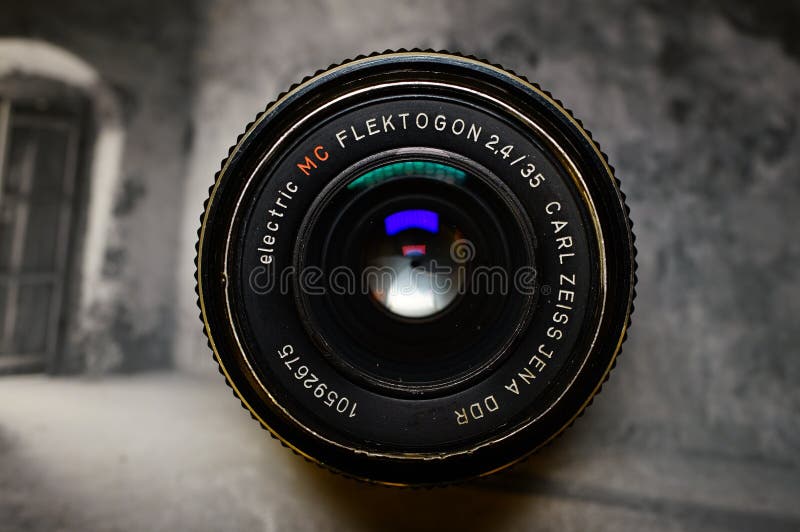 carl zeiss flektogon 35mm F2.4 (3rd)-silversky-lifesciences.com