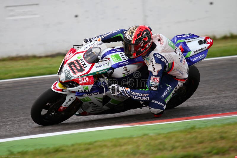 Leon Camier #2 sur Suzuki GSX-R1000 Team Fixi Crescent Suzuki Superbike WSBK photos stock Leon Camier #2 sur Suzuki GSX-R1000 Team Fixi Crescent Suzuki Superbike WSBK photos stock