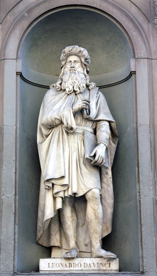 Close up view of the sculpture of Leonardo Davinci in Galleria de los Uffizi in Florence. Close up view of the sculpture of Leonardo Davinci in Galleria de los Uffizi in Florence