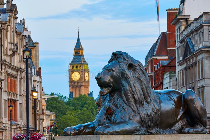 Leone e Big Ben di Londra Trafalgar Square