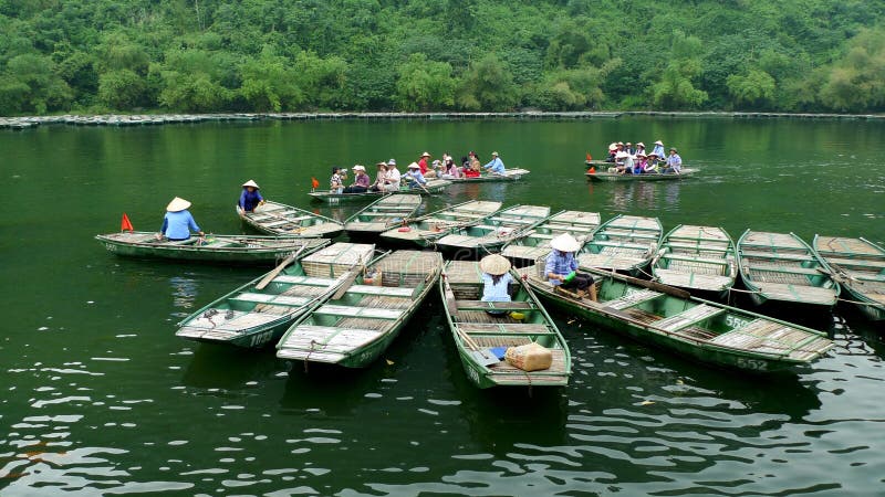Les bateaux se joignent sur la rivière Green photographie stock Les bateaux se joignent sur la rivière Green photographie stock
