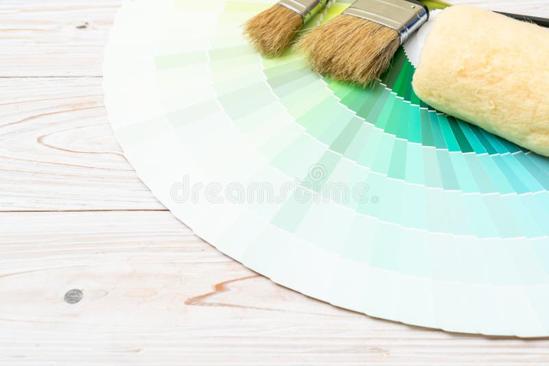 les couleurs d'échantillon cataloguent le pantone ou les échantillons de couleur réservent photographie stock libre de droits les couleurs d'échantillon cataloguent le pantone ou les échantillons de couleur réservent photographie stock libre de droits
