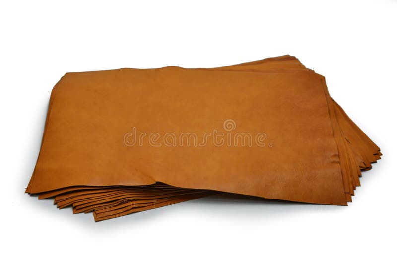 Les cuirs équilibrés mous en petit pain épais fixent sur la table photo stock Les cuirs équilibrés mous en petit pain épais fixent sur la table photo stock