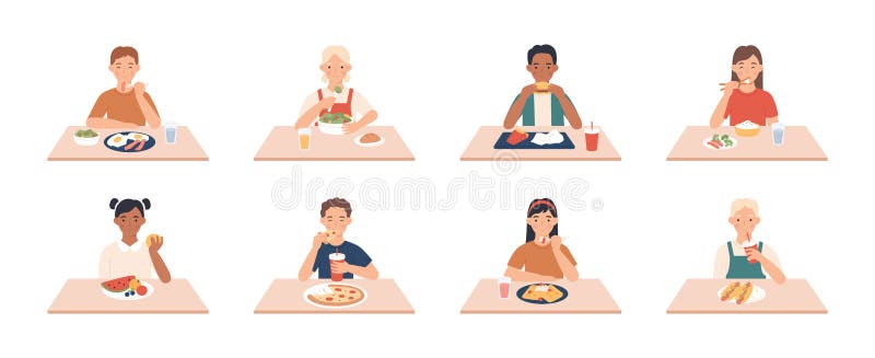 Les enfants mangent Garçons heureux, groupe de filles de manger des repas et des boissons délicieuses à table, profitant du petit