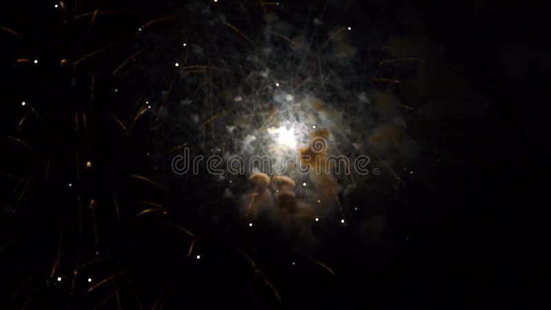 Les feux d'artifice de strobobe doré miroitent la vue rapprochée ralenti banque de vidéos