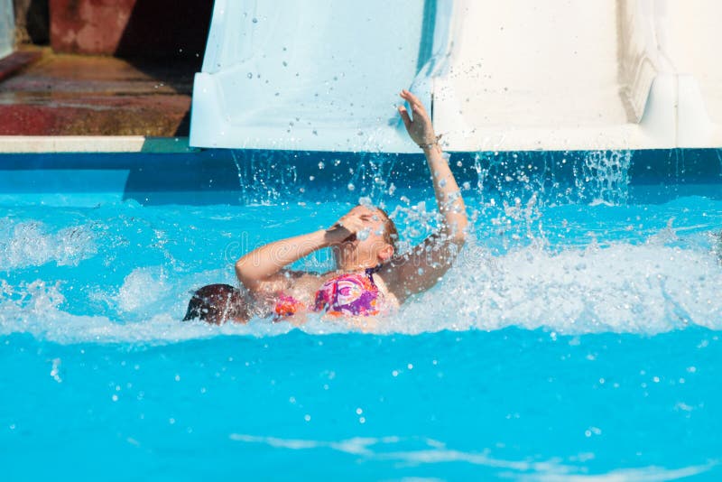 Les gens au parc aquatique photo stock Les gens au parc aquatique photo stock