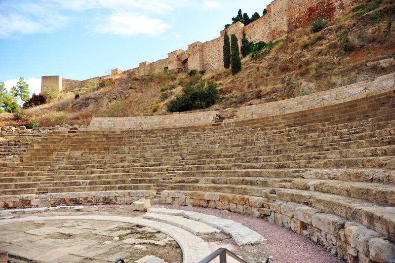 Les grandins de Roman Theatre et de l'Alcazaba, Malaga, Andalousie, Espagne image stock Les grandins de Roman Theatre et de l'Alcazaba, Malaga, Andalousie, Espagne image stock