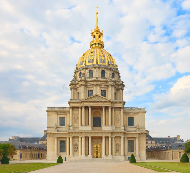 Les Invalides, Parigi, Francia. Tomba del Napoleon. immagine stock Les Invalides, Parigi, Francia. Tomba del Napoleon. immagine stock