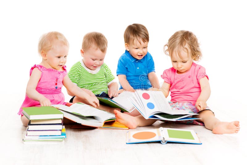Les livres de lecture d'enfants, première éducation de bébés, badine le groupe, blanc