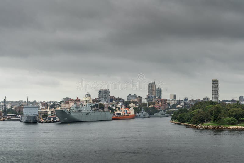 Les navires de marine se sont accouplés à l'île de jardin, Sydney