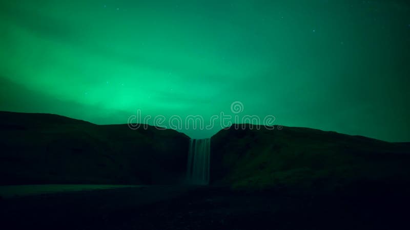 Les paysages pittoresques et la lumière du nord en Islande photos stock Les paysages pittoresques et la lumière du nord en Islande photos stock