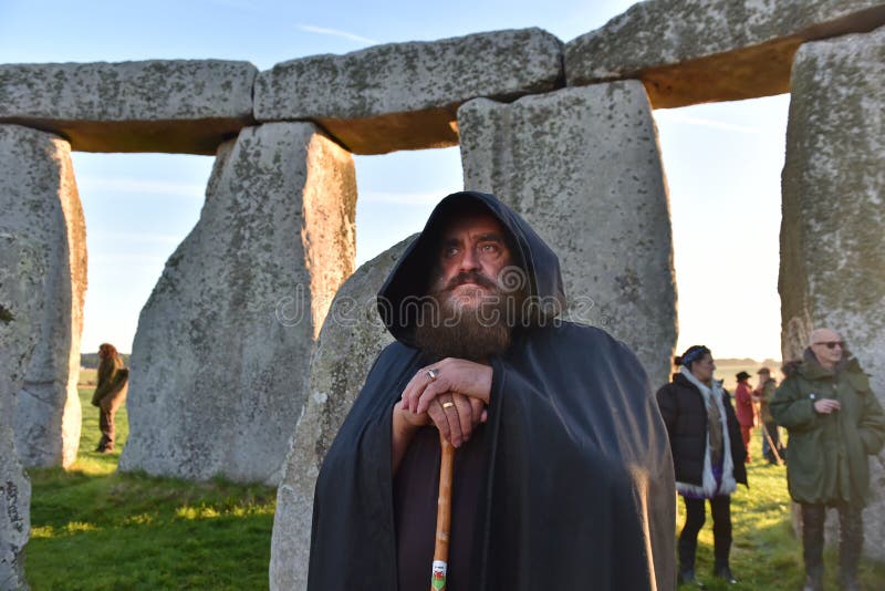 Les païens marquent Autumn Equinox chez Stonehenge photos stock Les païens marquent Autumn Equinox chez Stonehenge photos stock