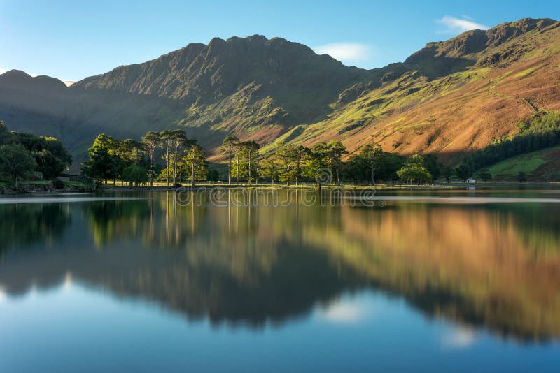 Les sentinelles, Buttermere, secteur de lac, R-U image stock Les sentinelles, Buttermere, secteur de lac, R-U image stock
