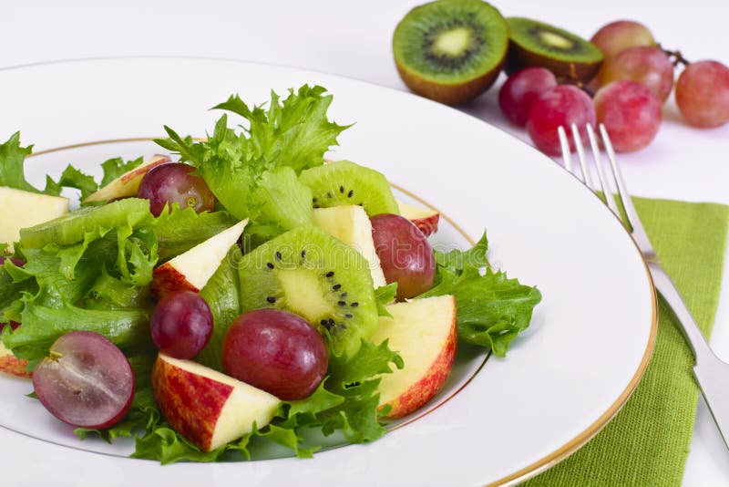 Lettuce, Apple and Grapes Salad