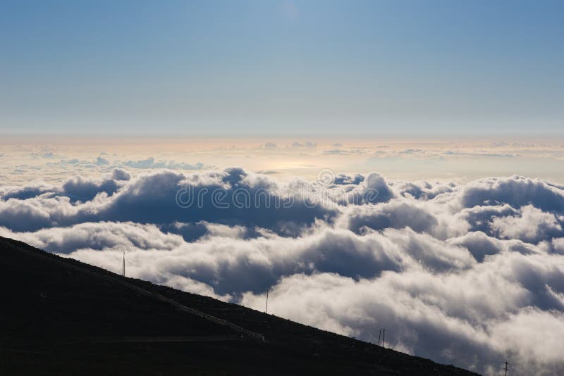 Letzte Momente des Tageslichts auf Haleakala stockbilder Letzte Momente des Tageslichts auf Haleakala stockbilder