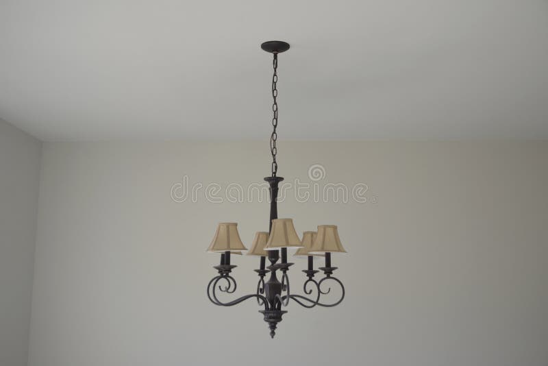 Leuchte mit Lampenschirmen lizenzfreie stockfotografie