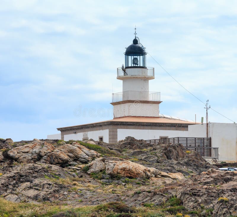 Leuchtturm auf Cap de Creus, Spanien lizenzfreies stockfoto Leuchtturm auf Cap de Creus, Spanien lizenzfreies stockfoto