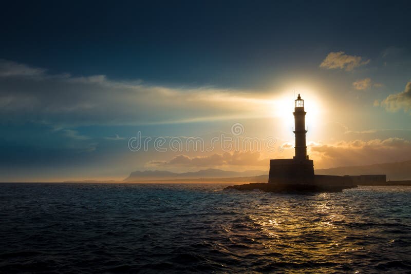 Leuchtturm auf Sonnenuntergang stockbild Leuchtturm auf Sonnenuntergang stockbild
