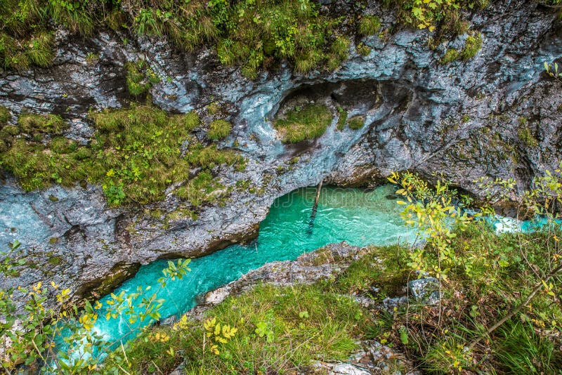 Leutaschklamm - dziki w? w? z z rzek? w alps Niemcy zdjęcie royalty free