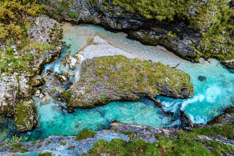 Leutaschklamm - dziki w? w? z z rzek? w alps Niemcy fotografia stock