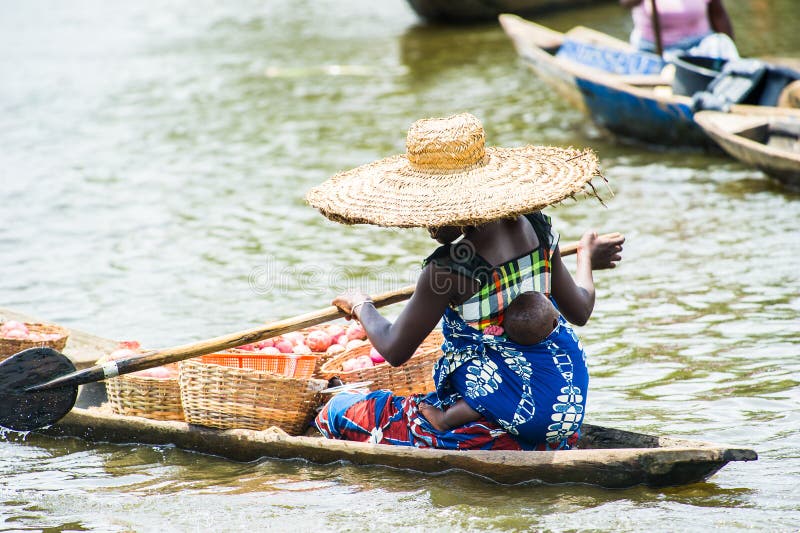 Leute im PORTO-NOVO, BENIN stockbild Leute im PORTO-NOVO, BENIN stockbild