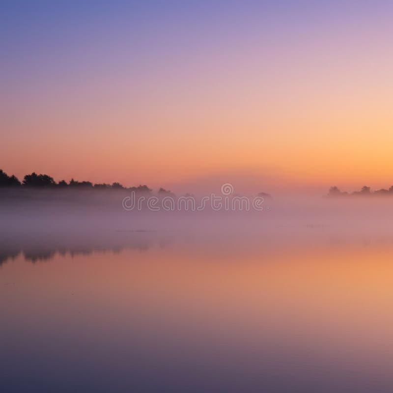 Lever De Soleil Au-Dessus Du Lac Misty illustration stock