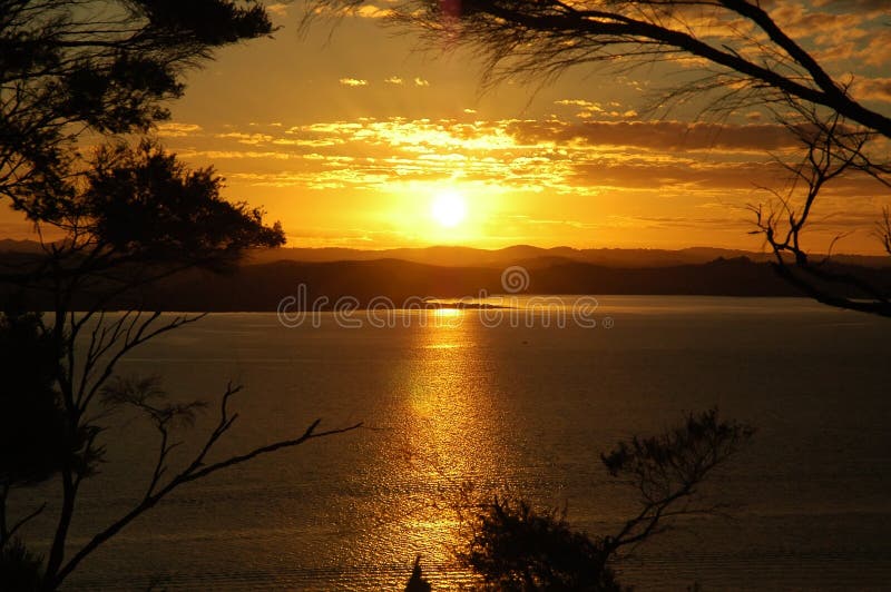 Lever de soleil coloré image libre de droits Lever de soleil coloré image libre de droits