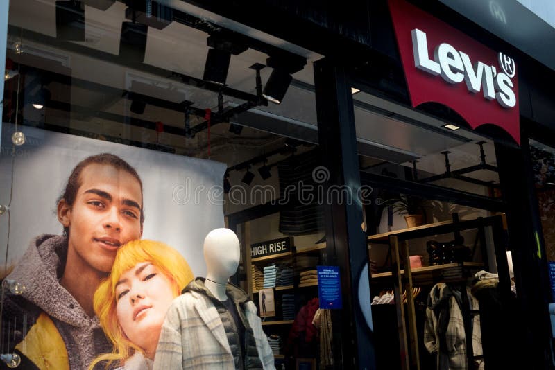 levis spain