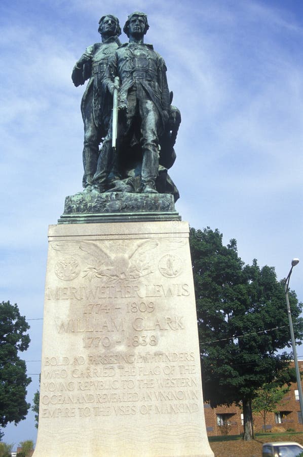 Lewis Et Clark Statue à Charlottesville, La Virginie Image éditorial