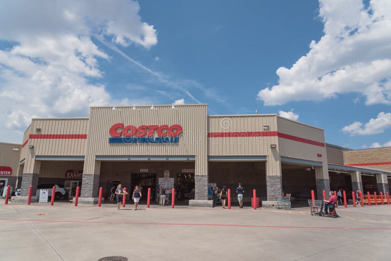 Customer Exit Costco Wholesale Store in Lewisville, Texas, USA Editorial  Stock Image - Image of chain, club: 123023389