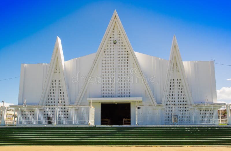 LIBERIA, COSTA RICA, JUNE, 21, 2018: Outdoor view of beautiful white church of Liberia Guanacaste Costa Rica in gorgeous stock photography LIBERIA, COSTA RICA, JUNE, 21, 2018: Outdoor view of beautiful white church of Liberia Guanacaste Costa Rica in gorgeous stock photography
