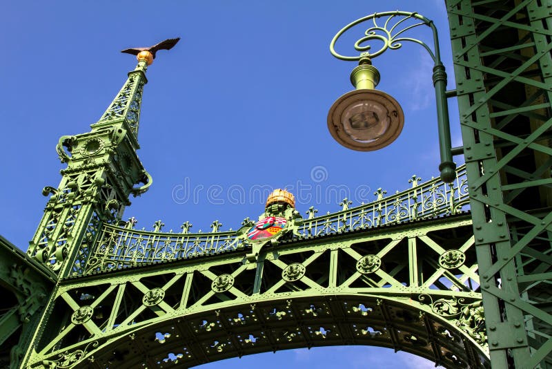 Ponte da Liberdade em Budapeste imagens de stock