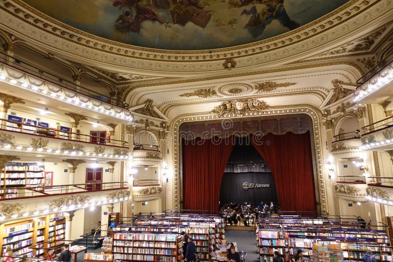 Librairie d'EL Ateneo dans Buenos l'Aire images libres de droits Librairie d'EL Ateneo dans Buenos l'Aire images libres de droits
