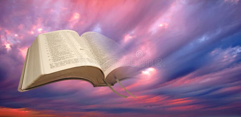 Libro sacro aperto della luce spirituale della bibbia immagini stock Libro sacro aperto della luce spirituale della bibbia immagini stock