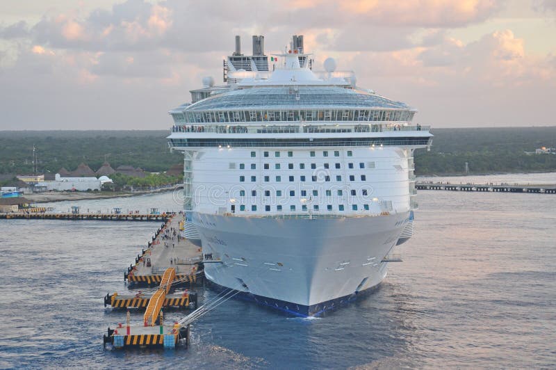 Lidstaten Allure van het Overzees in Cozumel, Mexico stock foto Lidstaten Allure van het Overzees in Cozumel, Mexico stock foto