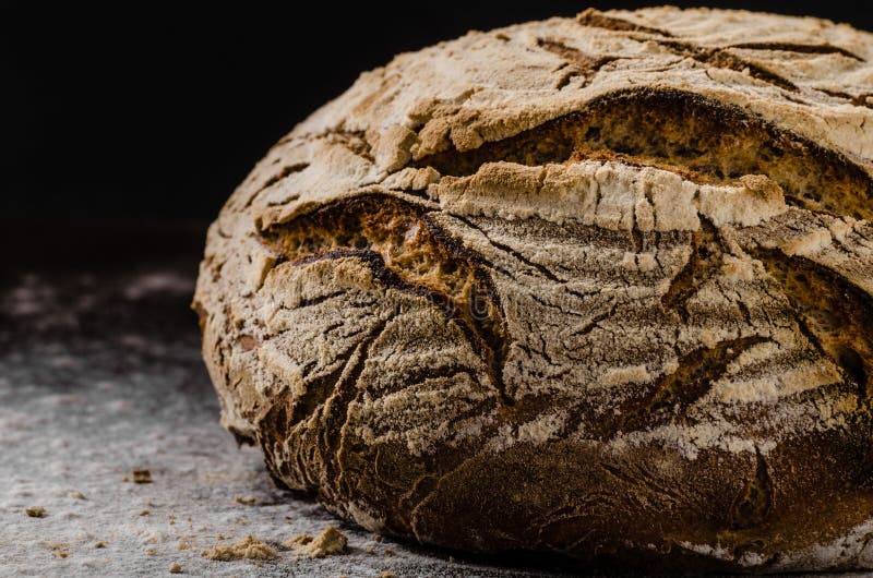 Lievito naturale del pane casalingo fotografia stock Lievito naturale del pane casalingo fotografia stock