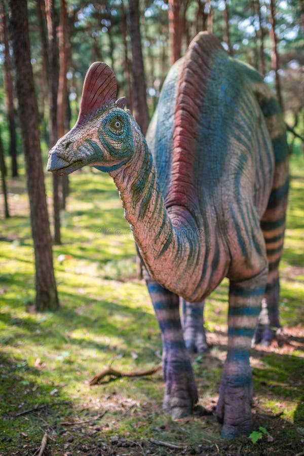 Large dinosaur statue stock image. Image of hunter, fang 102114563