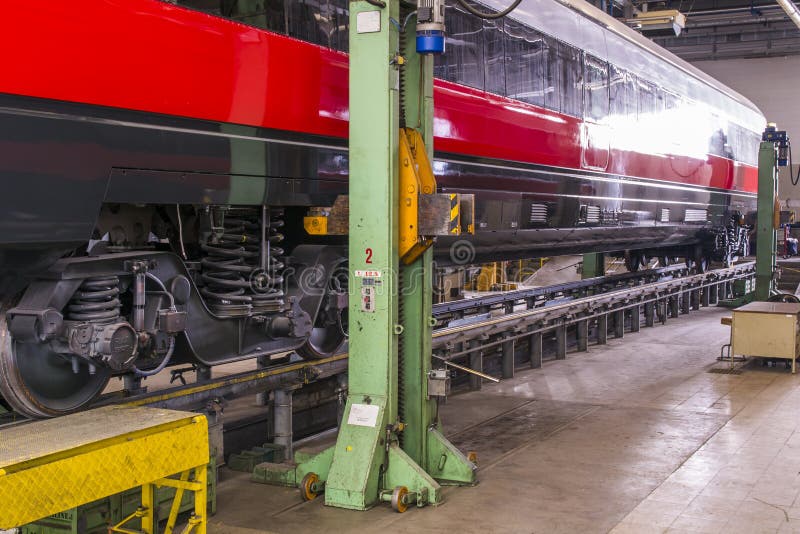 Lifting a railway wagon for maintenance