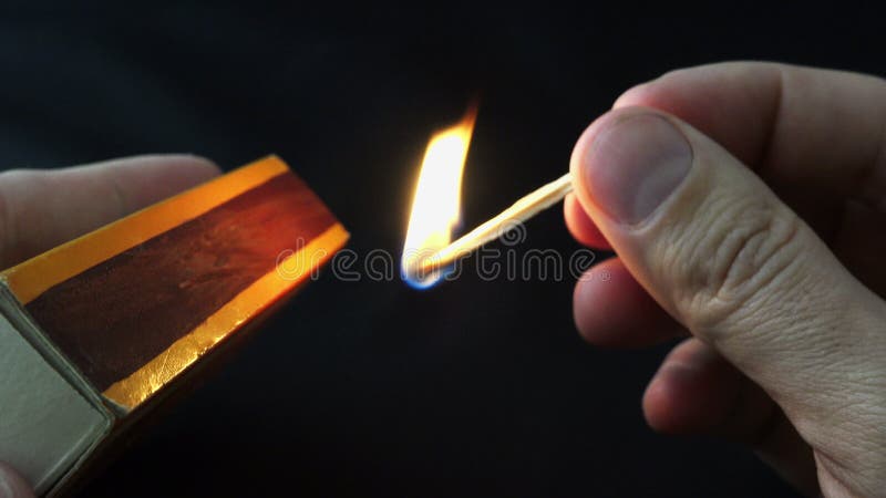 lighting-match-stick-k-close-up-50678000