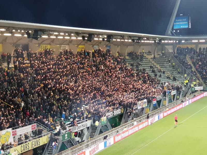 Lights in the stadium for a last farewell to supporter of the Century who passed away of ADO Den Haag against Heracles royalty free stock images Lights in the stadium for a last farewell to supporter of the Century who passed away of ADO Den Haag against Heracles royalty free stock images