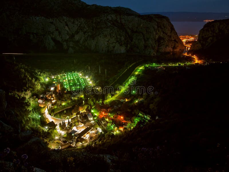 Zakucac je malá obec sa nachádza v blízkosti mesta Omiš.