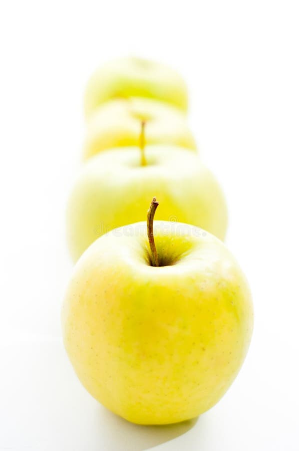 Ligne verte de pommes images stock Ligne verte de pommes images stock
