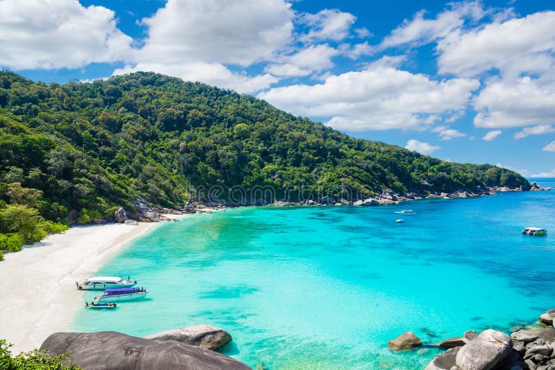 Liknande öar och nationalparksthailand royaltyfri fotografi