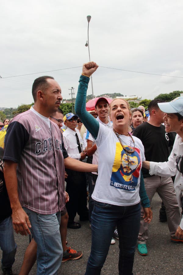 Lilian Tintori-Frau des gefangen gesetzten venezolanischen Oppositionsführers Leopoldo Lopez stockfotos Lilian Tintori-Frau des gefangen gesetzten venezolanischen Oppositionsführers Leopoldo Lopez stockfotos